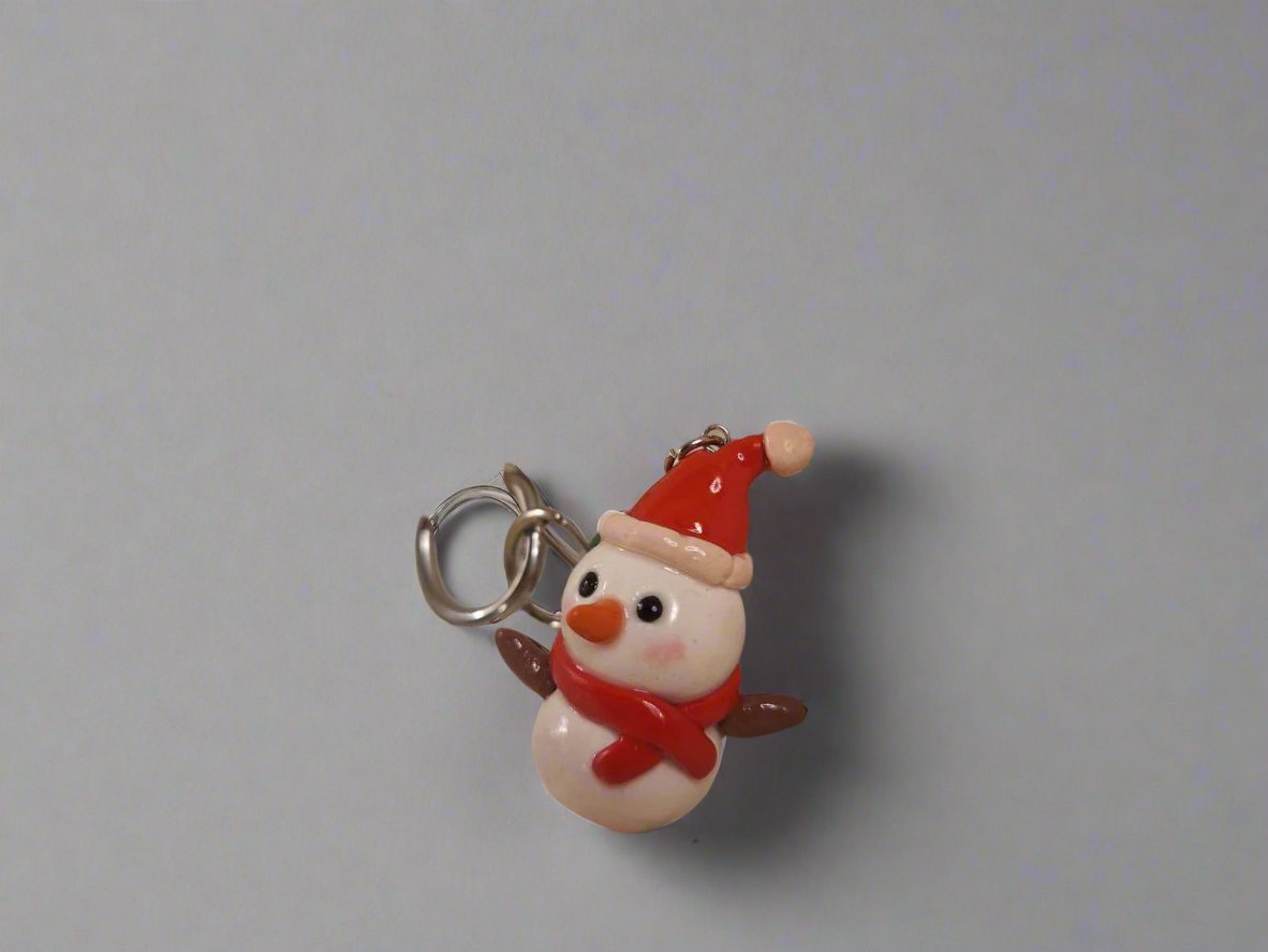 A cute snowman keychain